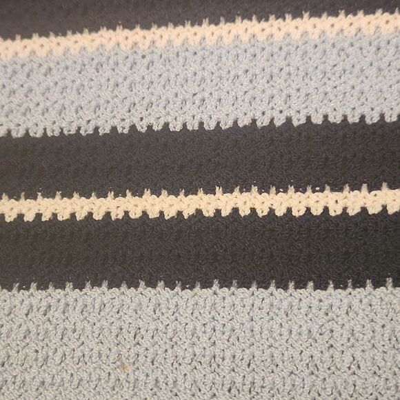 St. John Sport Sky Blue & Navy Blue Wool-Blend Sleeveless Top Size L - Picture 6 of 7